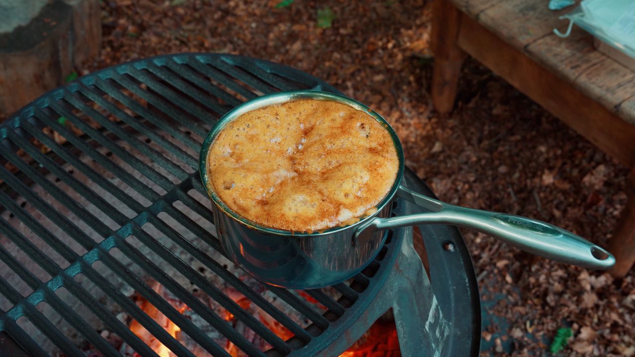 Honey recipes over a wood fire: four autumn favourites